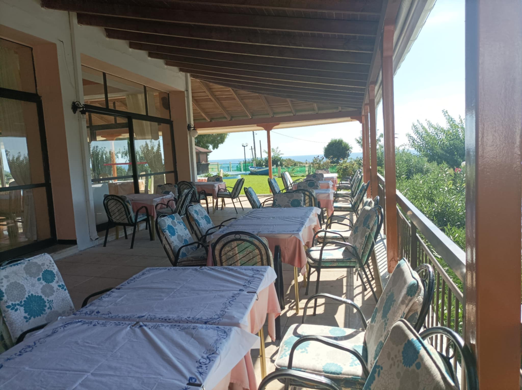 Irinna Hotel