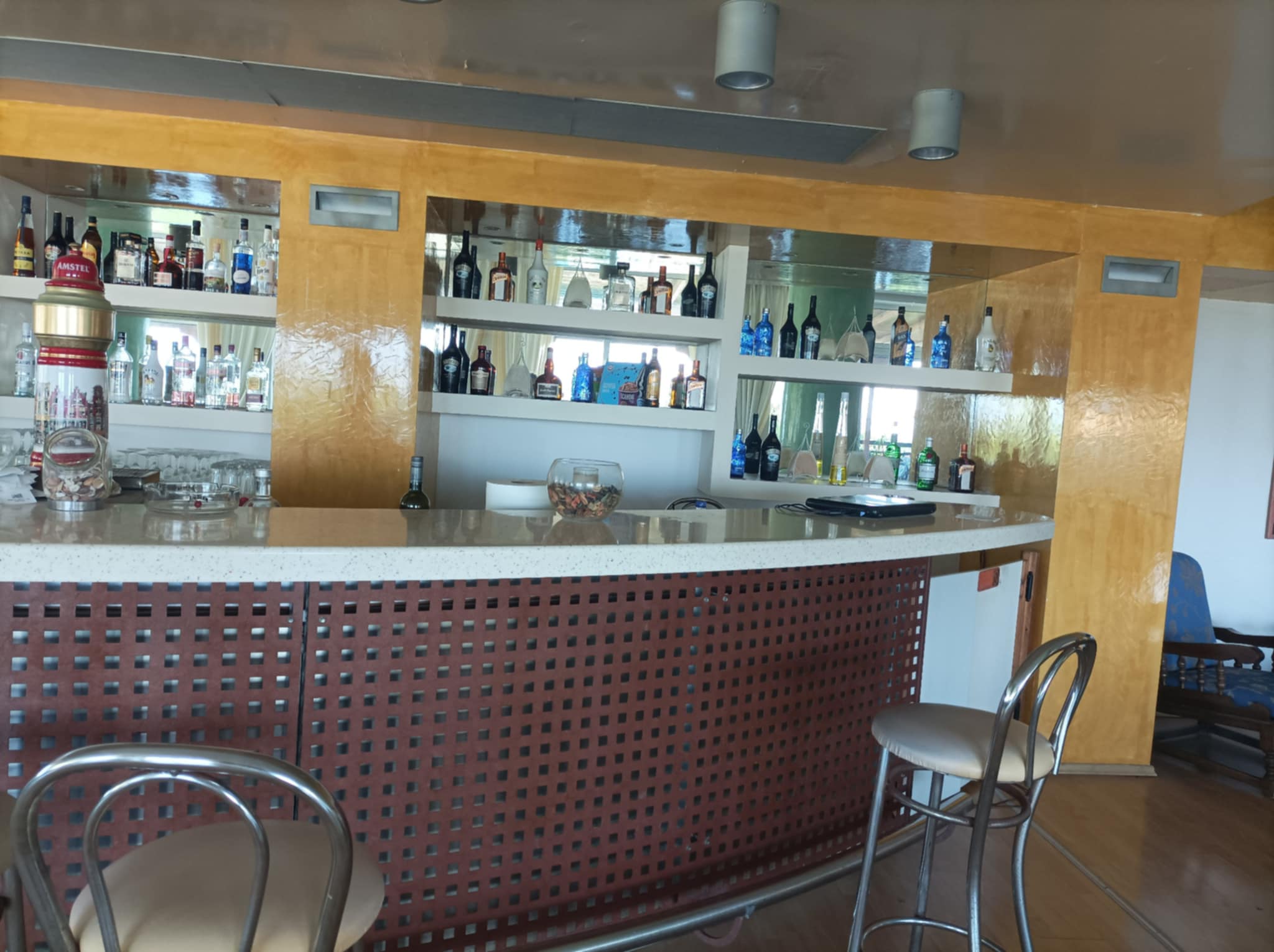 Irinna Hotel